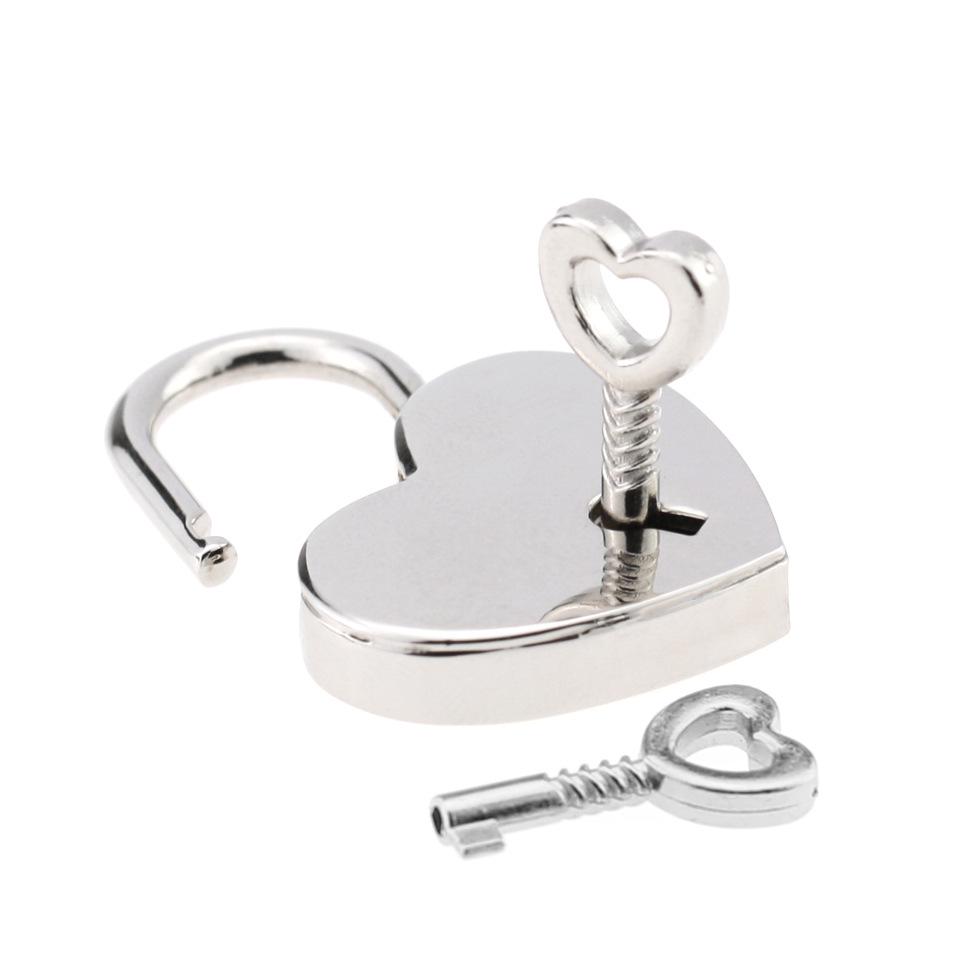 Exaggerated European-American Style PU Leather Double-Layer Heart Lock Necklace Collar