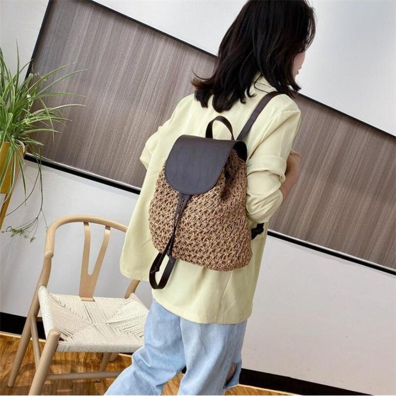 Sommer Rucksack Frauen Rattan Stroh Tasche Casual Aushöhlen Damen Gewebt Strand Tasche Rucksäcke Weibliche Kordelzug