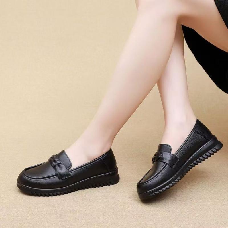 Soft-soled Lightweight Medium Shoes Autumn New Women's Shoes One-pedal Shoes Comfortable Leather Shoes Women