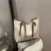 Borsa a Tote Invernale da Donna alla Moda di Alta Qualità e Grande Capacità: Borsa a Spalla Versatile, di Nicchia, Lusso Leggero 2025