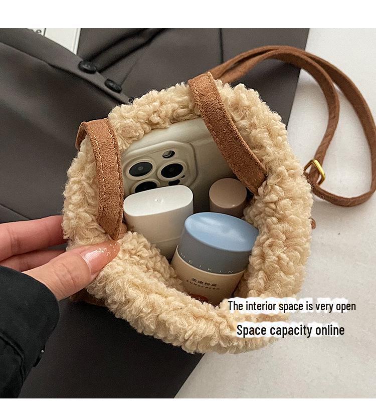 2024 Niche Plush Women's Shoulder Bag: Cute, Fashionable Autumn/Winter Design