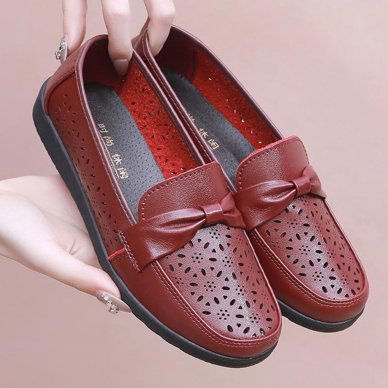 Fashion Mother Shoes Spring and Autumn Style Slip-resistant Soft Sole Comfortable Slip-resistant Black Leather Shoes for the Elderly