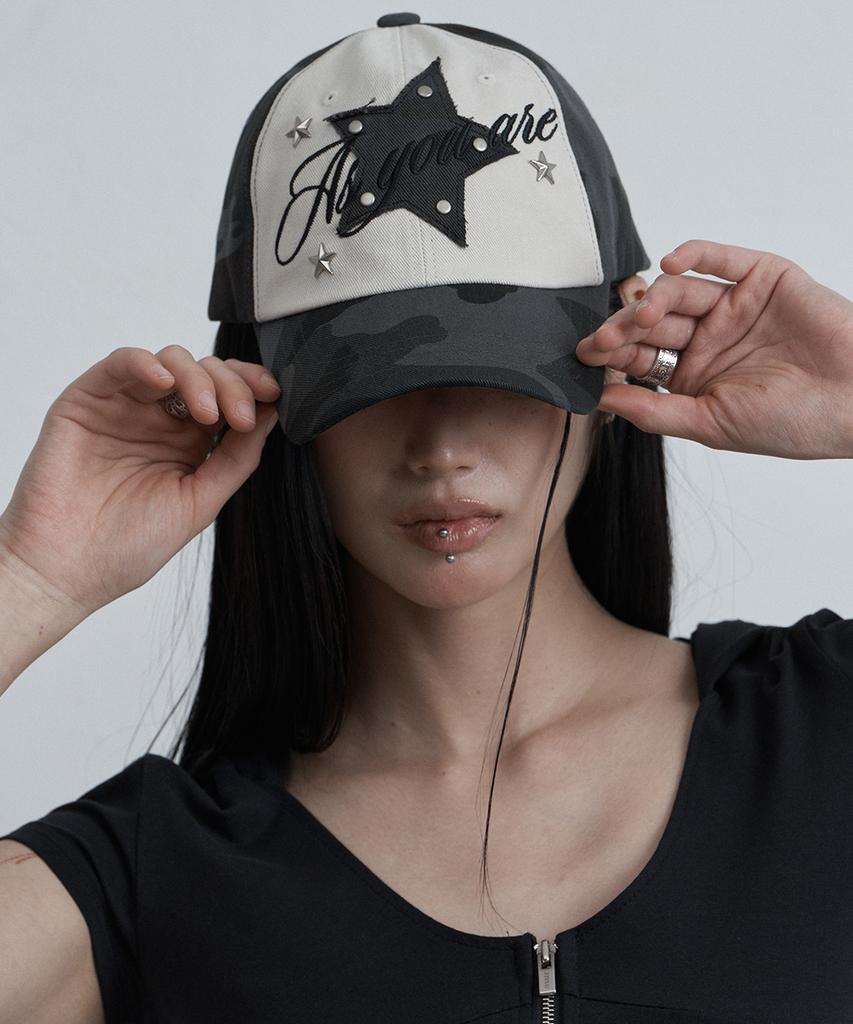 Aejeuyua Star Lettering Studded Ball Cap Camo