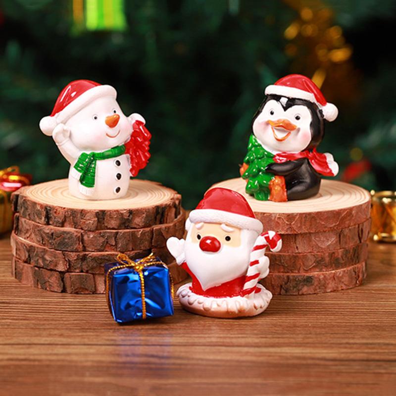 Christmas Decorations Resin Miniature Figurines Mini Santa Claus Snowman Xmas Tree for Xmas Goodie Bag Fillers Party Favors