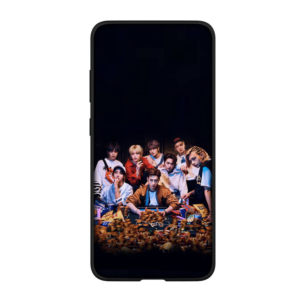 For iPhone 17 16 15 Xiaomi Poco F7 F8 X7 X6 C85 C75 C71 M8 Redmi Note 14 13 12 11 Pro Max 14C 13C 15C A3 A4 Phone Case Kpop Stray Kids SKZ K Pop Cover