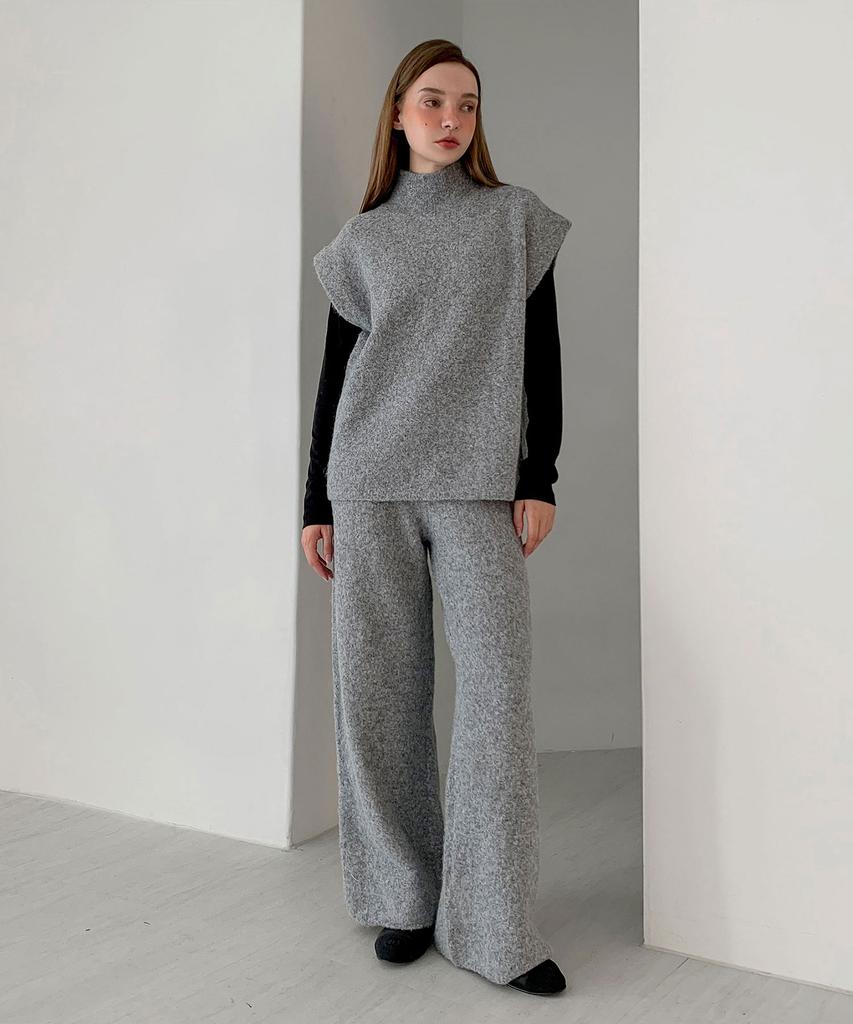 Baseukala [Set] Ronnie High-Neck Top+Wide Pants Knit Set-Up (3Colors)