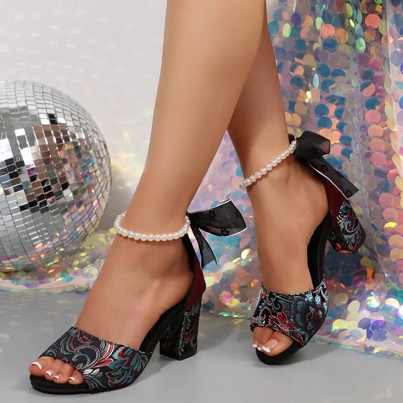 Fashion Bow Plus Size Embroidered Women's Sandals Fashion Round Toe Open Toe Beaded One Buckle Square Heel Fish Mouth Shoes