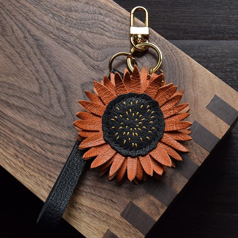Designer Original Sunflower Handmade Leather Car Key Pendant Niche Personalized Gift Keychain