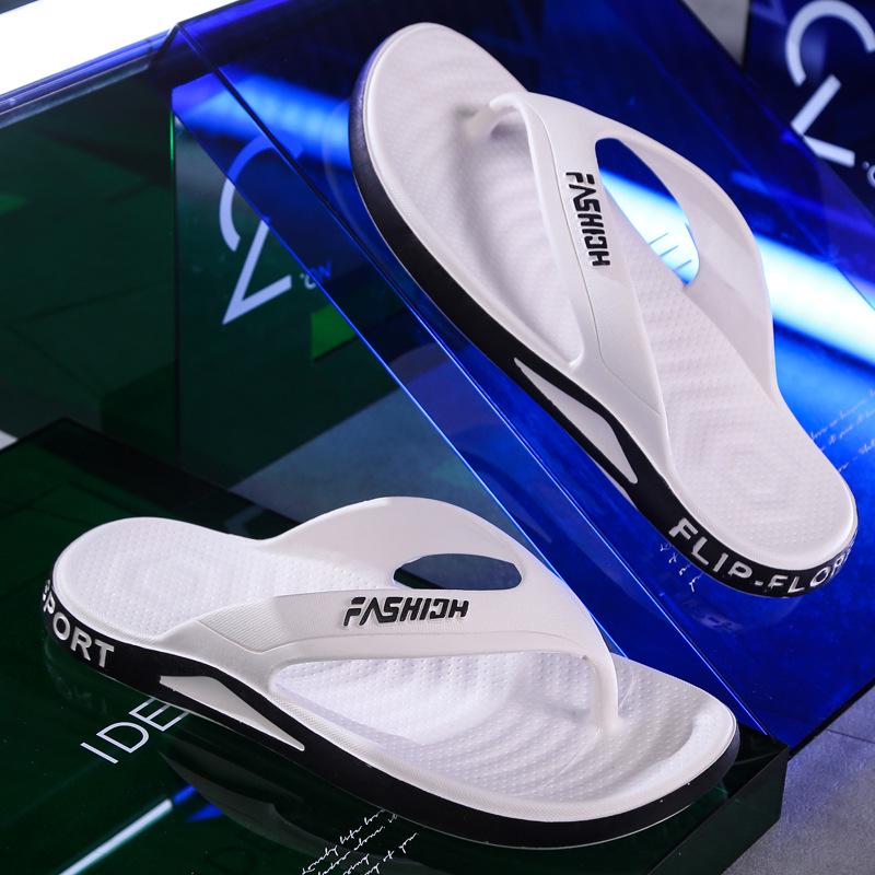 Men's Durable Non-Slip Deodorizing Flip-Flops: Stylish Beach Shoes for Summer Outings or Home Use