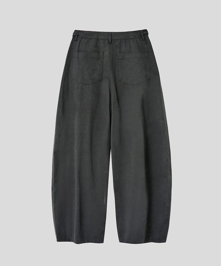 HOOVES Garment Washed Double-Pleat Pants [Charcoal]