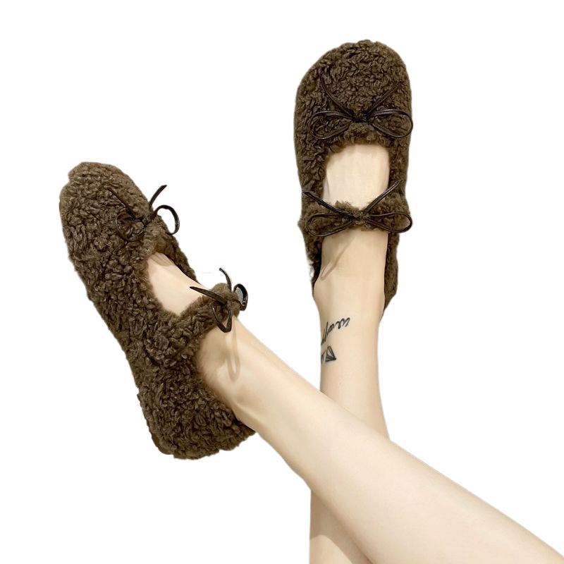 In 2024, the New Soft and Fluffy Shoes Are Easy To Wear with One Foot. Sweet Spring and Autumn Skirts Are Gentle and Girly, Showing Small Feet.