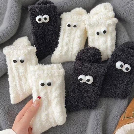 2 Pairs Funny Fluffy Socks with Big Eyes Women Fuzzy Warm Sleep Socks Winter Cozy Thick Socks for Indoor Lounging And Sleeping