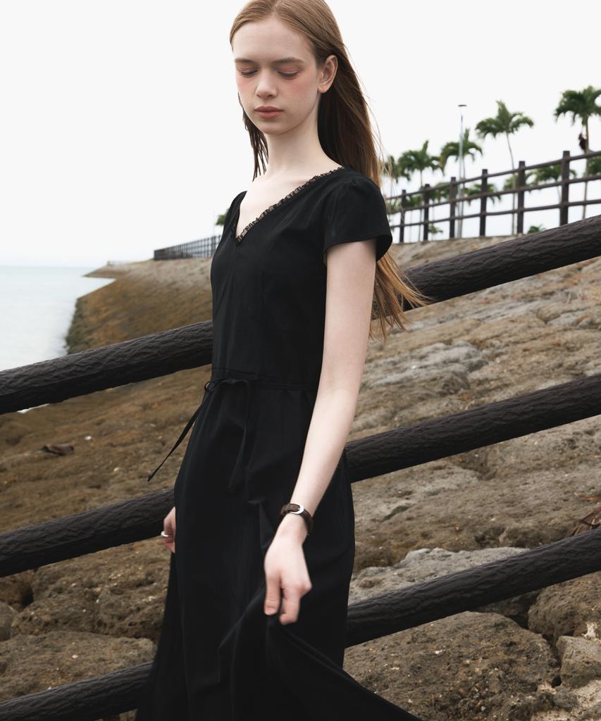 Dehebe V-Neck Flare Dress [Black]