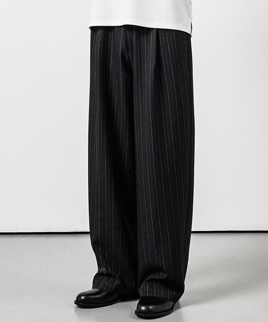 WHOLOVESART Striped Wide Elastic Slacks Black