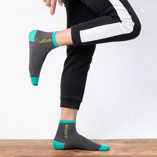 5 Pairs Men's Crew Socks Moisture-Wicking Athletic Socks Soft Breathable Running Socks for Hiking Sports