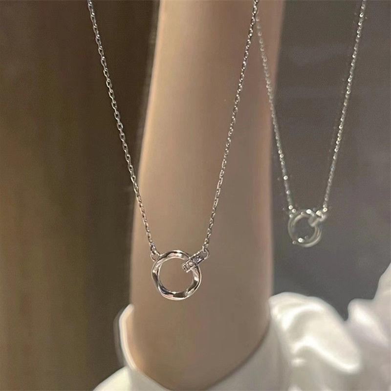 Mobius Necklace Women'S Light Luxury Niche High-End Design Sense Collarbone Chain Fashionable And Versatile