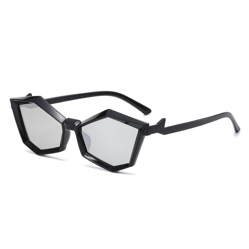 New Halloween Polygonal Glasses Women Y2K Punk Fashion Sunglasses Men Black White Street Photography Trendy Accessories