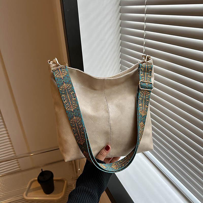 Vintage Solid Color Women  Shoulder Sling Bag High-Capacity Simple Wide Strap Bucket Crossbody Bag