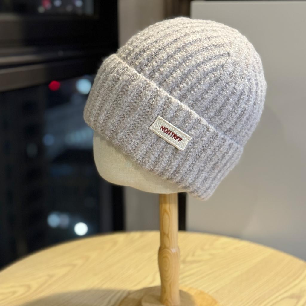 New Simple Letter Patch Woolen Hat for Women In Autumn and Winter Fashion Versatile Casual Outdoor Travel Warm Pullover Hat