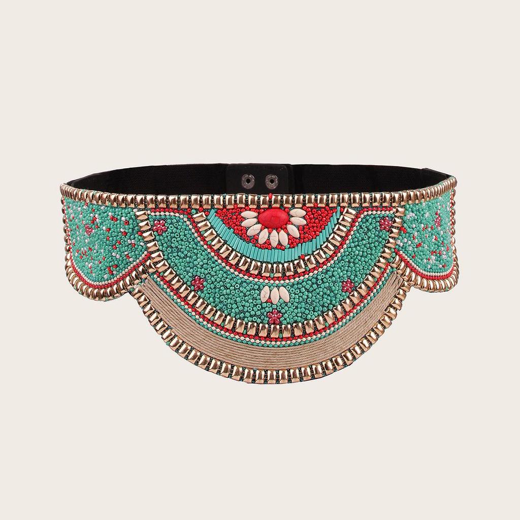 Handgemachter elastischer Taillengürtel mit Perlen und Muschelakzenten im Boho-Stil