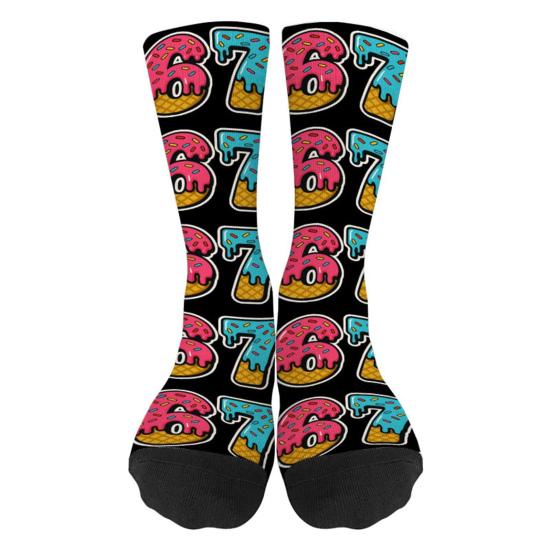 67 Meme Crew Socken Donut Sahne Tropfen Sechs Sieben Lustige Socken Baseball Maurer 67 Freizeitsocken Geschenk für Männer Frauen Freunde