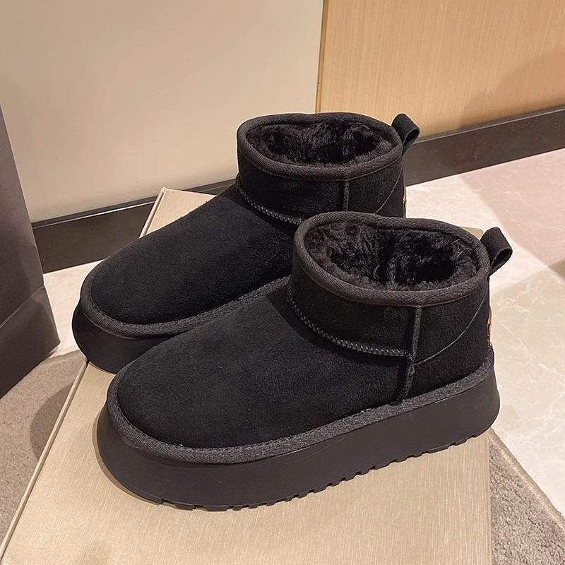 Sneeuwlaarzen met dikke zolen dames nieuwe winter warme katoenen schoenen dames antislip bovenkleding opgestapelde verdikte korte laarzen