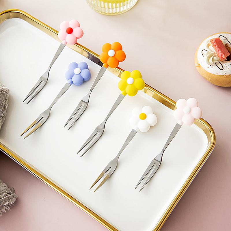 Furculiță cu fructe din oțel inoxidabil pentru prăjitură Desert Mini furculițe pentru salată încântătoare Flori de desene animate Fructe pentru copii Mâncare tacâmuri Instrument de bucătărie