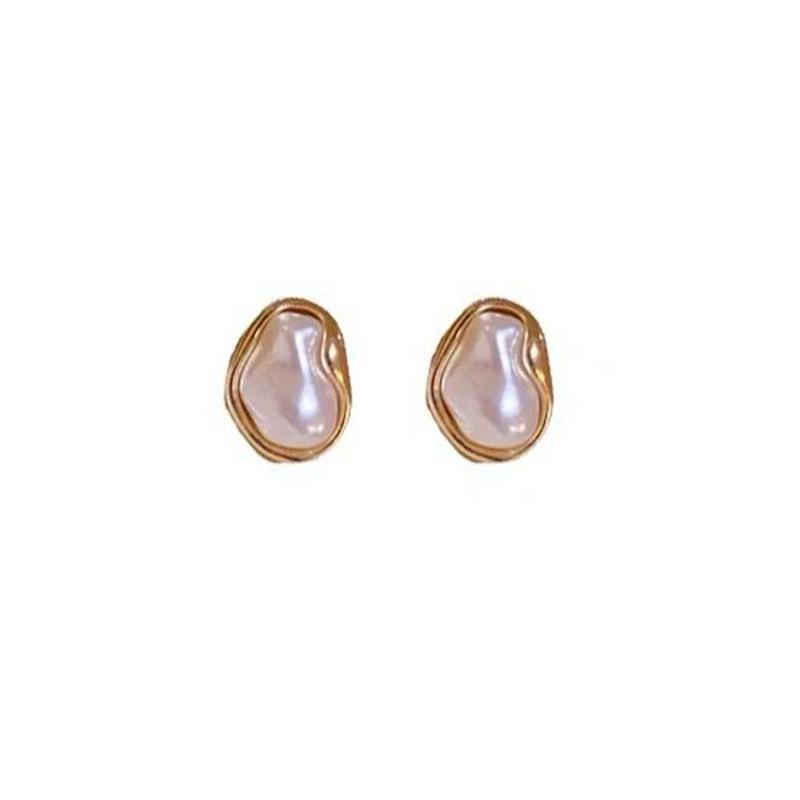 Silver Needle Irregularly Folded Pearl Earrings Niche Fashion Design Sense Earrings Retro Premium Sense Earrings Women