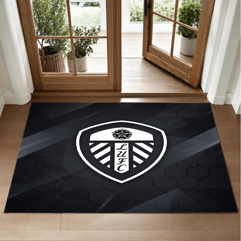 Leeds United Design Crystal Velvet Rug Soft Decorative Mat for Bedroom Entrance