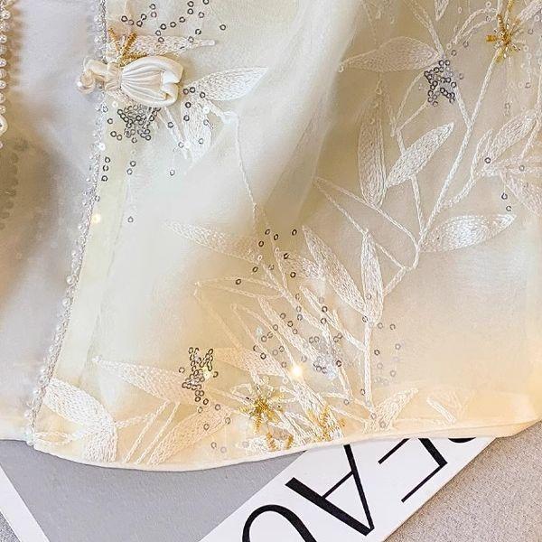 Kinesisk väst 2025 sommar retro ärmlös ny väst tunn broderad topp mångsidig