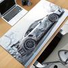 Grand Tapis de Souris Gaming Design Voiture de Sport Blanche Base en Caoutchouc Antidérapante Tapis de Bureau Étendu pour Gamer Utilisation au Bureau Accessoires Informatiques