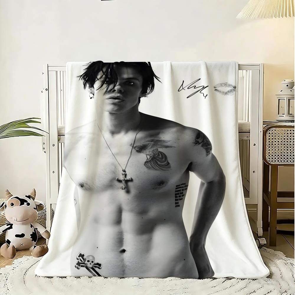 Sänger Y-Yungblud Weiche Flanell-Kuscheldecke, Leichte Atmungsaktive Sommer-Nickerchen-Decke für Sofa Zuhause Reise Gemütliche Dekoration
