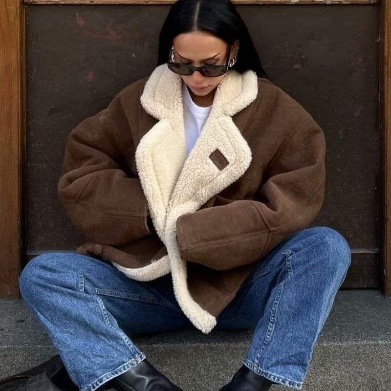 Winter Fashion Oversize Loose Lamb Jacket for Women Long-sleeved Button Wool Jacket Women Retro Jacket
