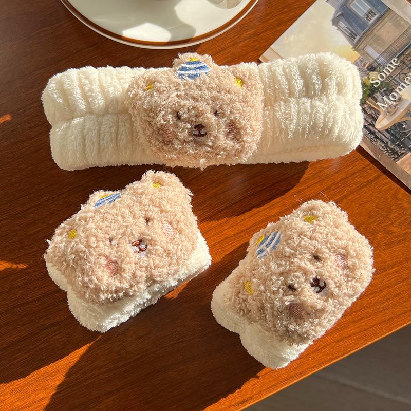 Adorable Cartoon Toast & Rice Ball Flannel Face Wash Wristbands: Moisture-Proof, Absorbent Hair Band Set for Autumn & Winter (3 Pieces)