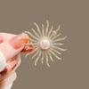Women Brooch High-Gloss Rhinestone Faux Pearl Inlay Sparkling Sun Flower Design Lapel Pin Smooth Polished Edge Scarf Badge Clothing Bags Accessories