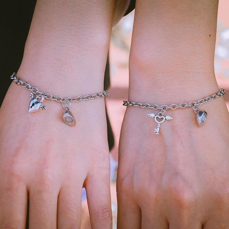 JWER 2Pcs Punk Magnet Couple Bracelet for Women Alloy Romantic Magnet Men Paired Jewelry Valentine's Day gift Silver Color