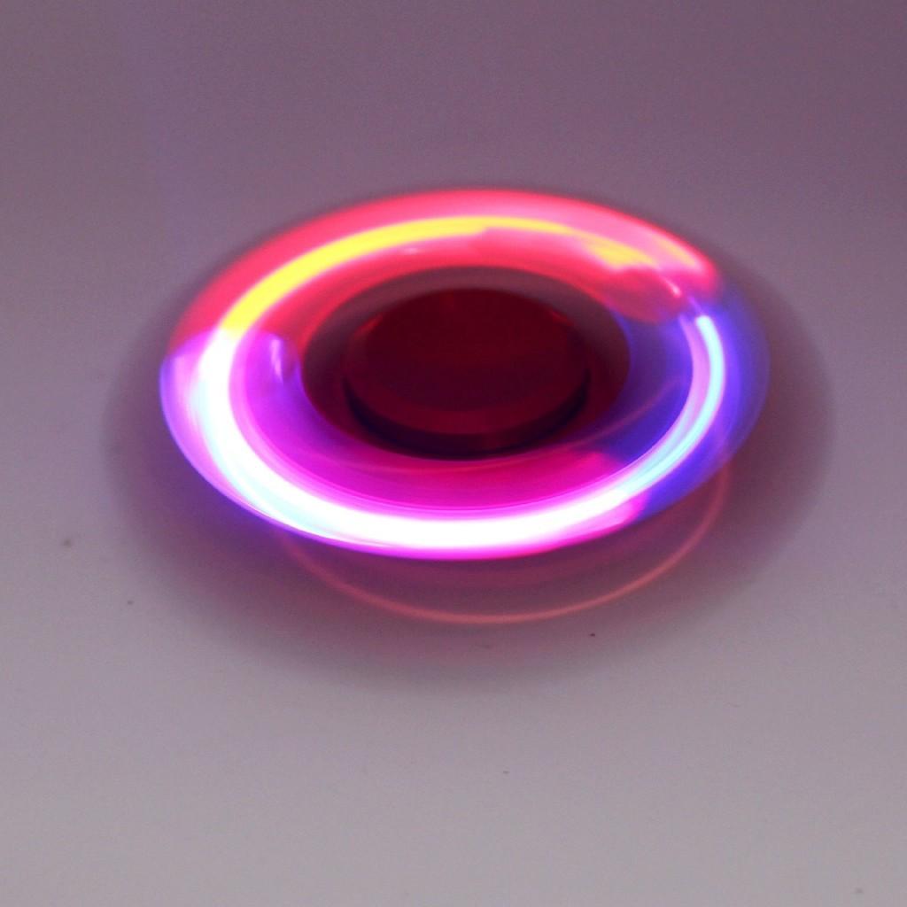 Prémiová kvalita LED světelný blikající Fidget Tri-spinner pro úlevu od úzkosti a stresu