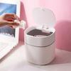 Guter Mini-Mülleimer Desktop-Abfalleimer mit Druckdeckel Kleiner Tischabfalleimer Anmutiger Abfalleimer mit runden Ecken für Zuhause