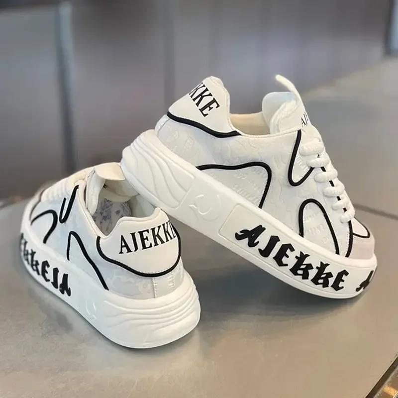 New Classic Men's Sneakers Tall Thick Soled Fashionable Casual Shoes with Breathable Mesh and Lightweight Sports Running Shoes