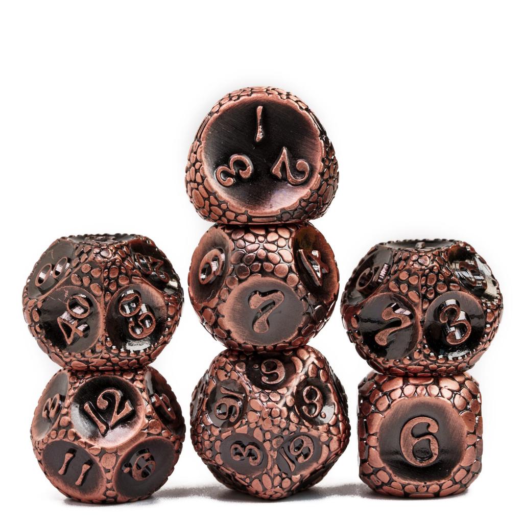 Cusdie Kovové Pevné DND Kostky Textura Kamínků 7ks D4-D20 Polyhedrická Sada Kostek pro Hru na Hraní Rolí Pathfinder Stolní Hry TRPG