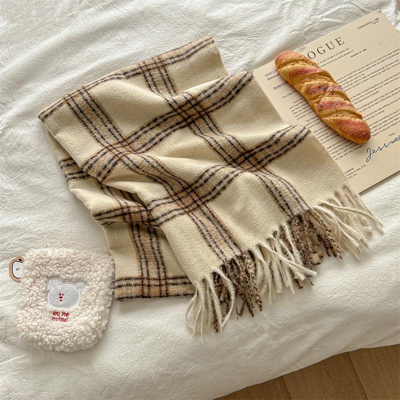 Versatile Imitation Cashmere Tassel Soft And Sticky Plaid Scarf For Women'S Winter Luxury New Fashionable Thickened Warm Shawl