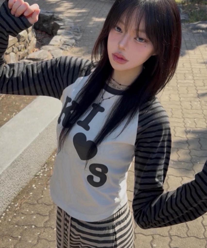 Kimseupeulesikoteunmakes Messi Kiss Raglan Long Sleeve T-Shirt Charcoal (White)