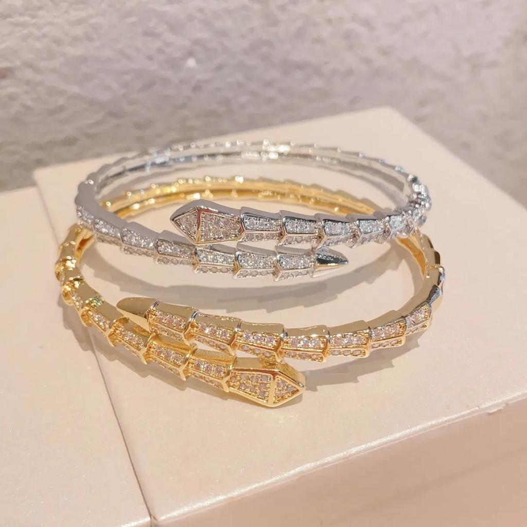 Vícekruhový náramek ve stylu Snake Bone, lehký luxus, otevřený náramek pro muže a ženy, pro páry