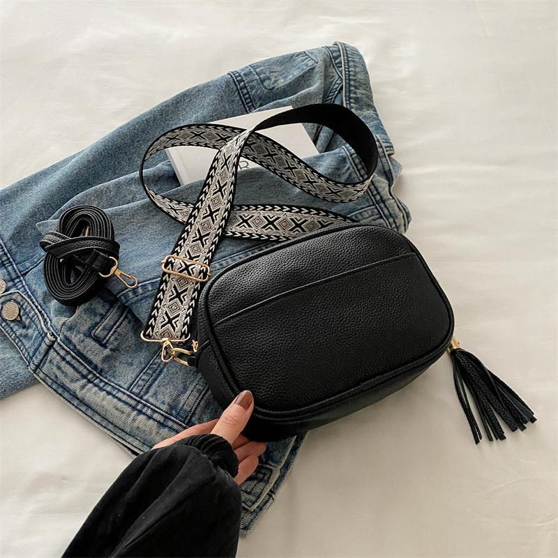 Modische kleine quadratische PU-Ledertasche für Damen, trendige Crossbody-Tasche im Streetstyle