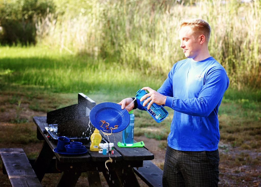 Lunatec Outdoor Camping Multipurpose Water Bottle Aquabot Blue 750ml LTA1051000