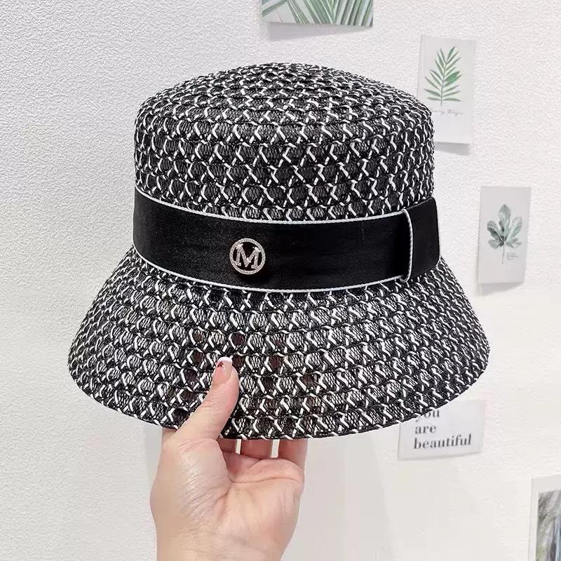 Breathable Hollow Fisherman Hat, Personalized Basin Hat, Fashionable Diamond Bucket Hat for Women's Summer Outings