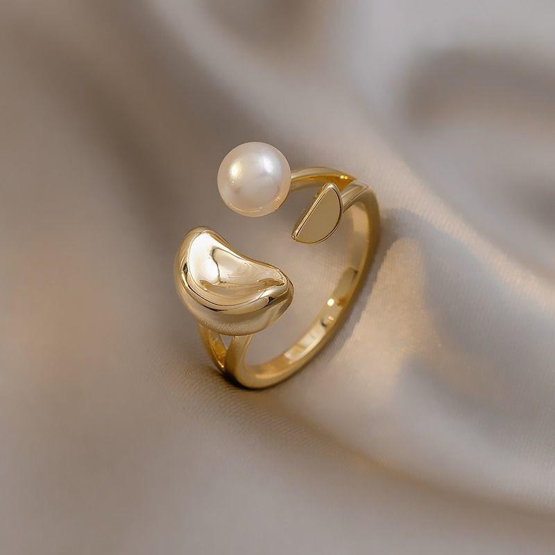 Exquisite Gold Electroplated Zircon Pearl Butterfly Ring - French Luxury Jewelry