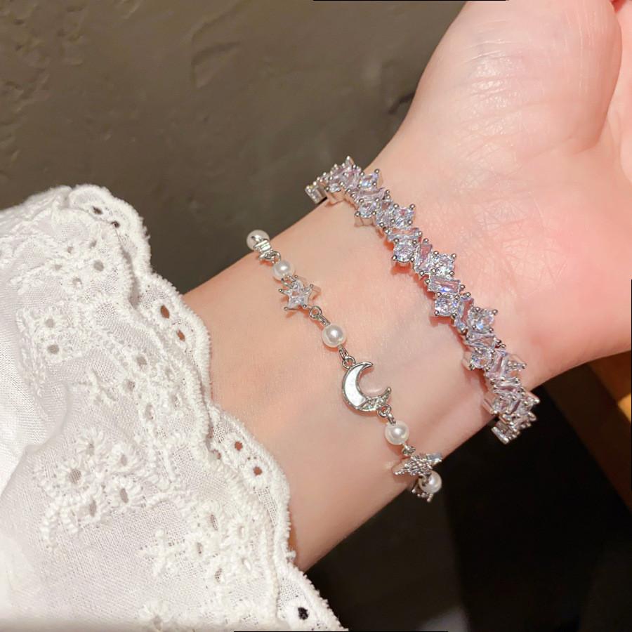 Geometric Zirconia Open Bangle Bracelet For Fashionable Everyday Wear