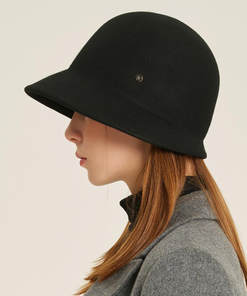 Hwaiteusaenjeu Asymmetrical Cloche Hat Sheffield (2 Colors)
