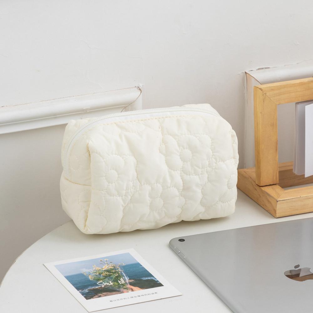 Borsa per cosmetici in poliestere color caramella con design impermeabile per uso quotidiano